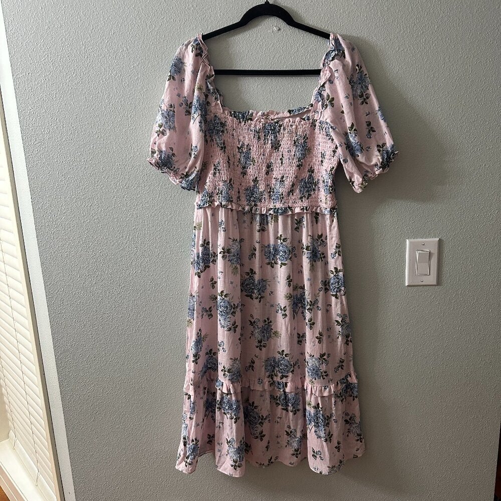 Gal Meets Glam Dress Women's size 10 Blush Pink Floral Square Neck Smocked